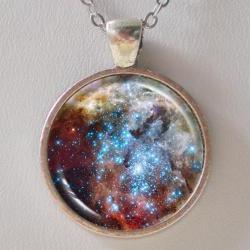 Universe Necklace - Merging Star Clusters in 30 Doradus - Galaxy Series